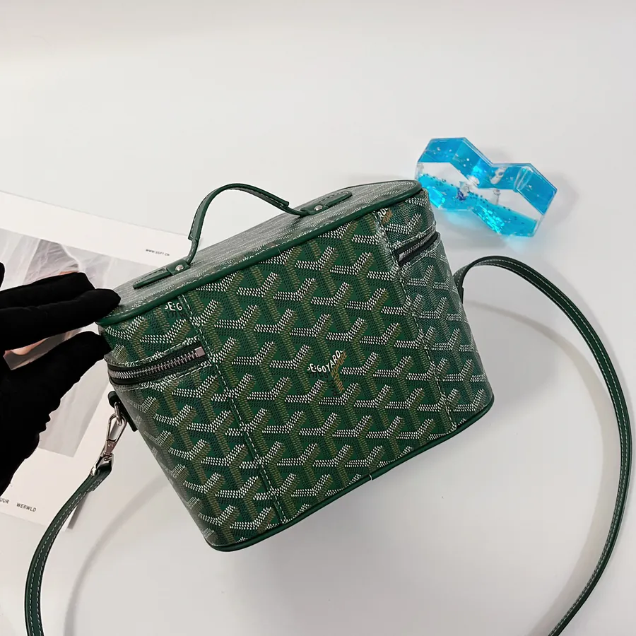 Muse Cosmetic Bag with Smart Interior Space