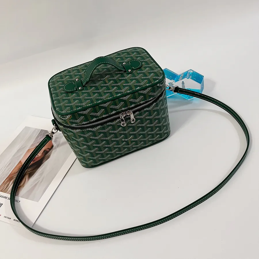 Muse Cosmetic Bag with Smart Interior Space