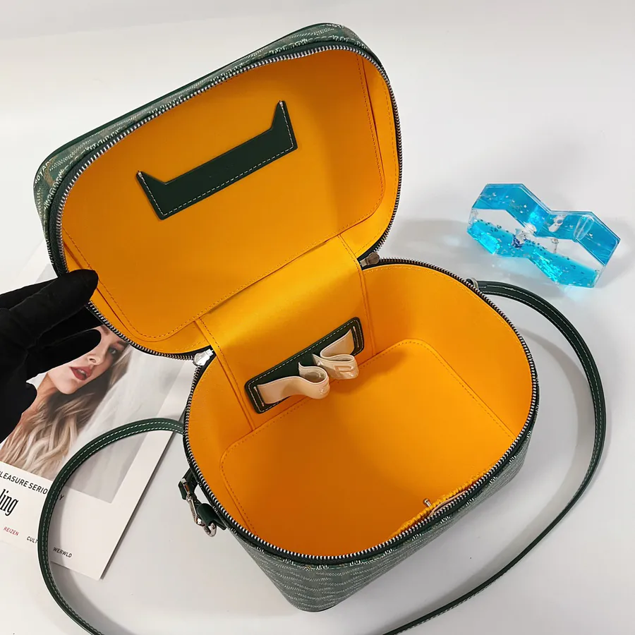 Muse Cosmetic Bag with Smart Interior Space