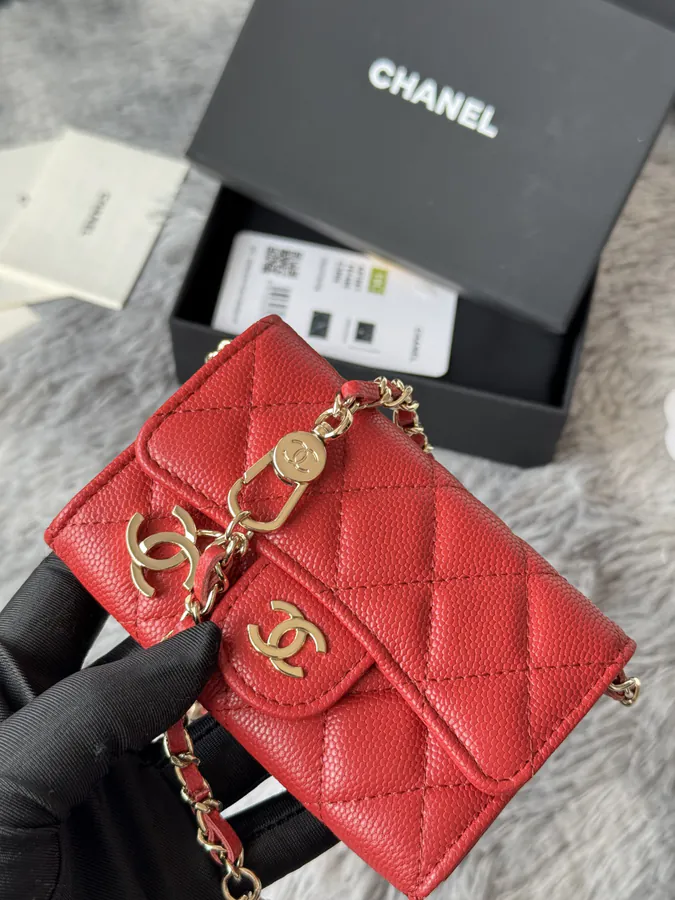 Chane New Fish子酱 Ball Calfskin Waist Bag