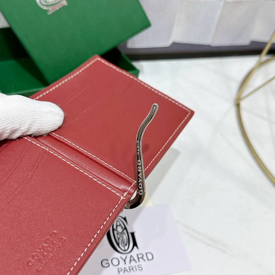 Goya Saint Thomas Wallet with Multiple Card Slots and Central Hinged Cash Compartment