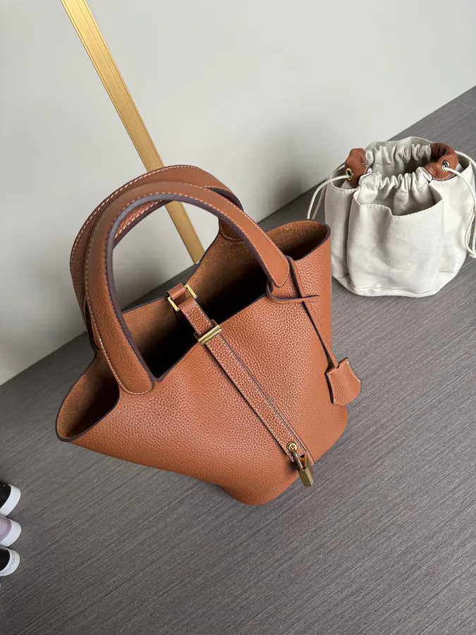 Hermès Picotin Lock Bucket Bag (Gold Brown)