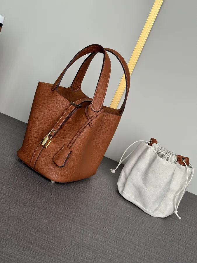 Hermès Picotin Lock Bucket Bag (Gold Brown)