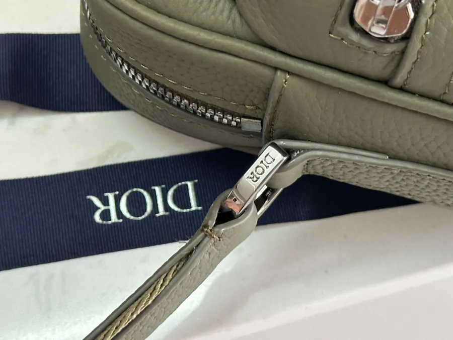 Rider 2.0 Zip Messenger Bag Autumn 2024 Men's Collection