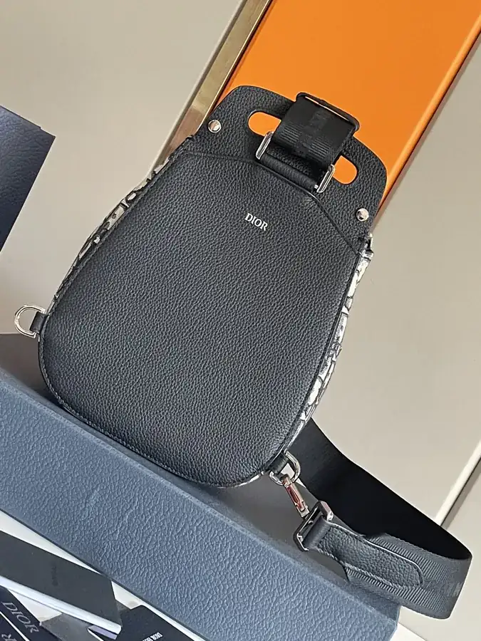 Dio Oblique Mini Bag Black Grained Calfskin