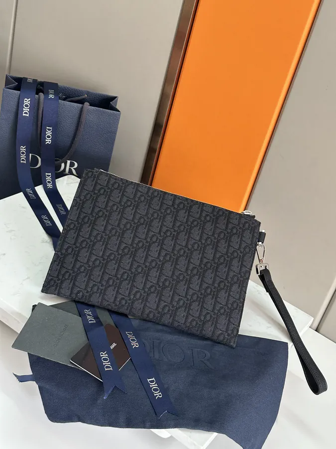 DIOR A5 Handbag Minimalist Design with Oblique Print and Grained Calfskin Details