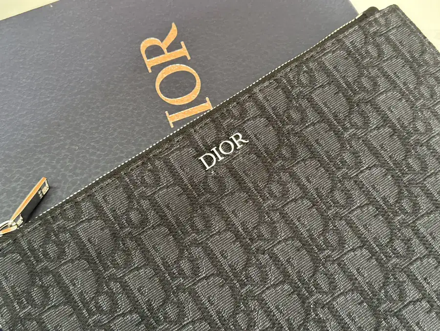 DIOR A5 Handbag Minimalist Design with Oblique Print and Grained Calfskin Details