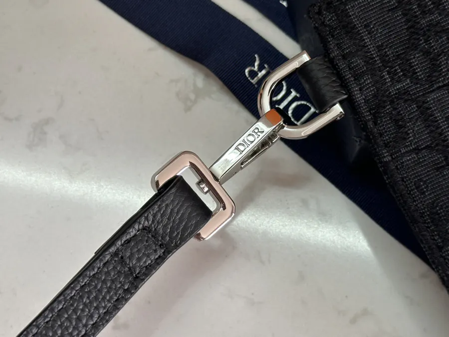 DIOR A5 Handbag Minimalist Design with Oblique Print and Grained Calfskin Details