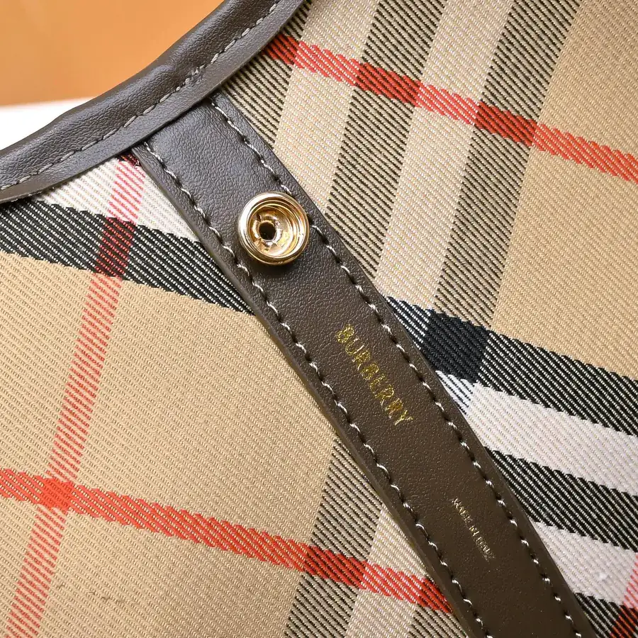 Burberry New Hobo Bag with Detachable Compartment