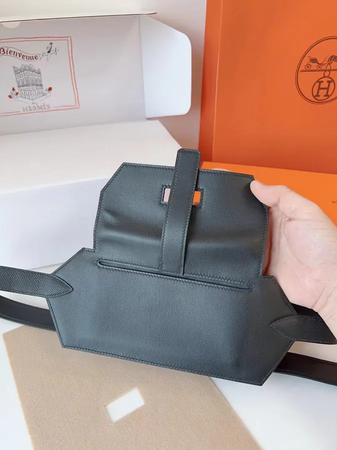 Elan Poet 24 Bucket Bag in Swift Calfskin