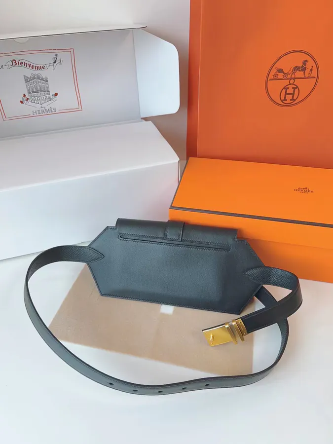 Elan Poet 24 Bucket Bag in Swift Calfskin