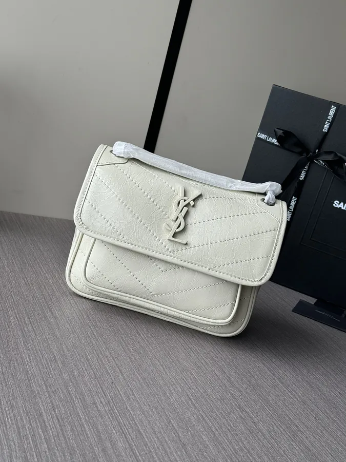 Saint Laurent Baby Size腋下包 White Grained Calfskin
