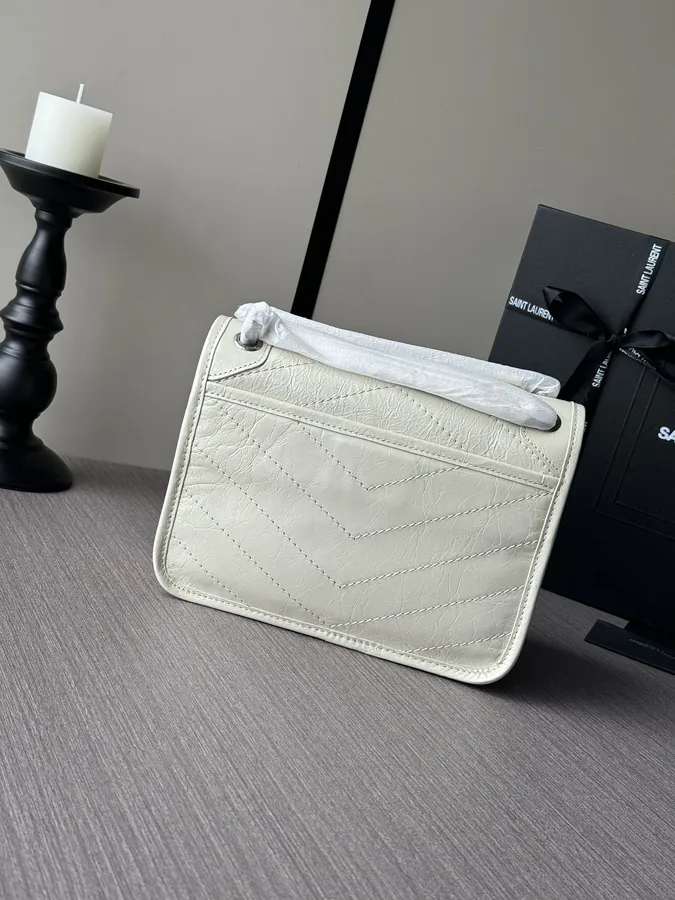 Saint Laurent Baby Size腋下包 White Grained Calfskin