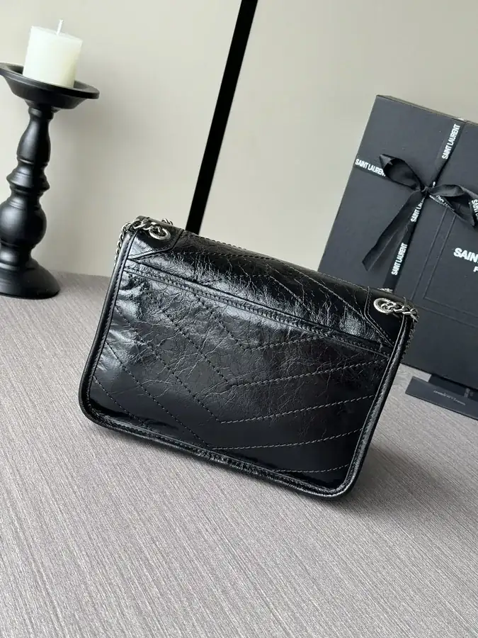Saint Laurent Baby Size腋下包 Black Grained Silver