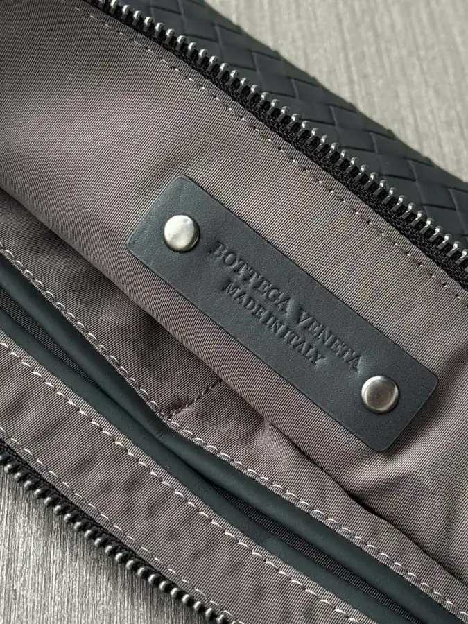 P330 Premium Leather Handbag 2024 New Trendy Style