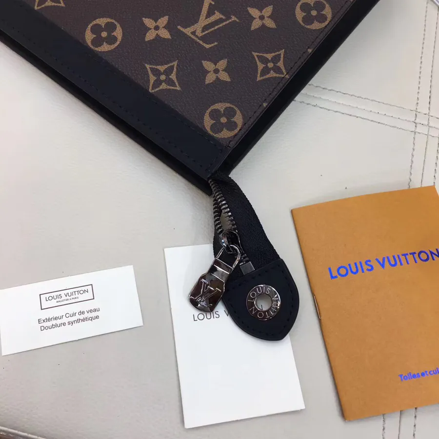 LV Original New Men's Tote Bag Elegant and Refined Design