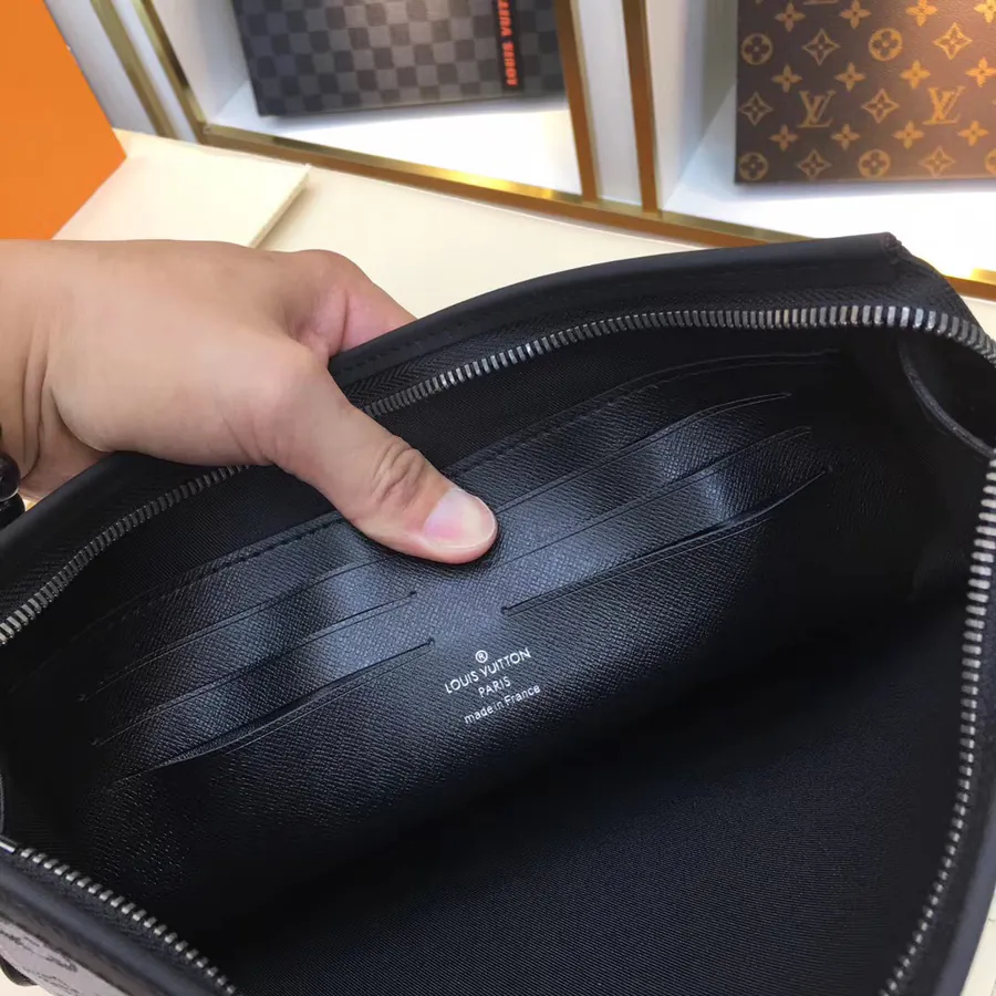 LV Original New Men's Tote Bag Elegant and Refined Design