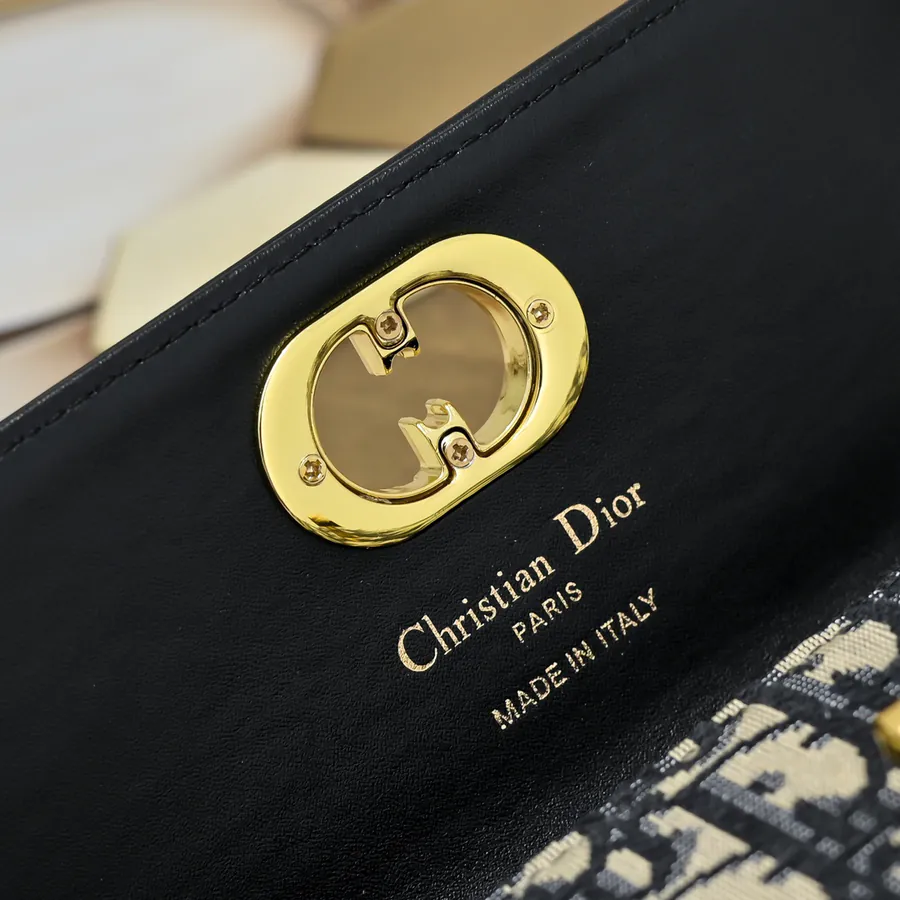 Miss Caro Chain Bag with Oblique Print