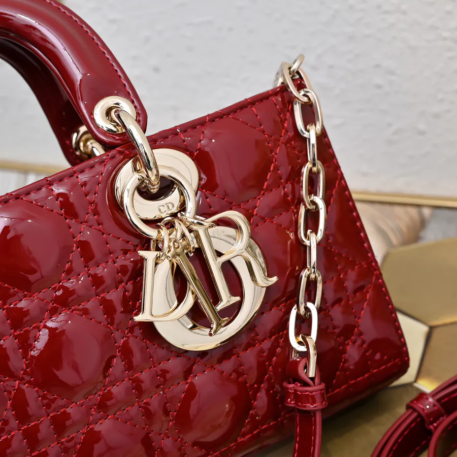 Crossbody Lady D−Joy Bag in Red