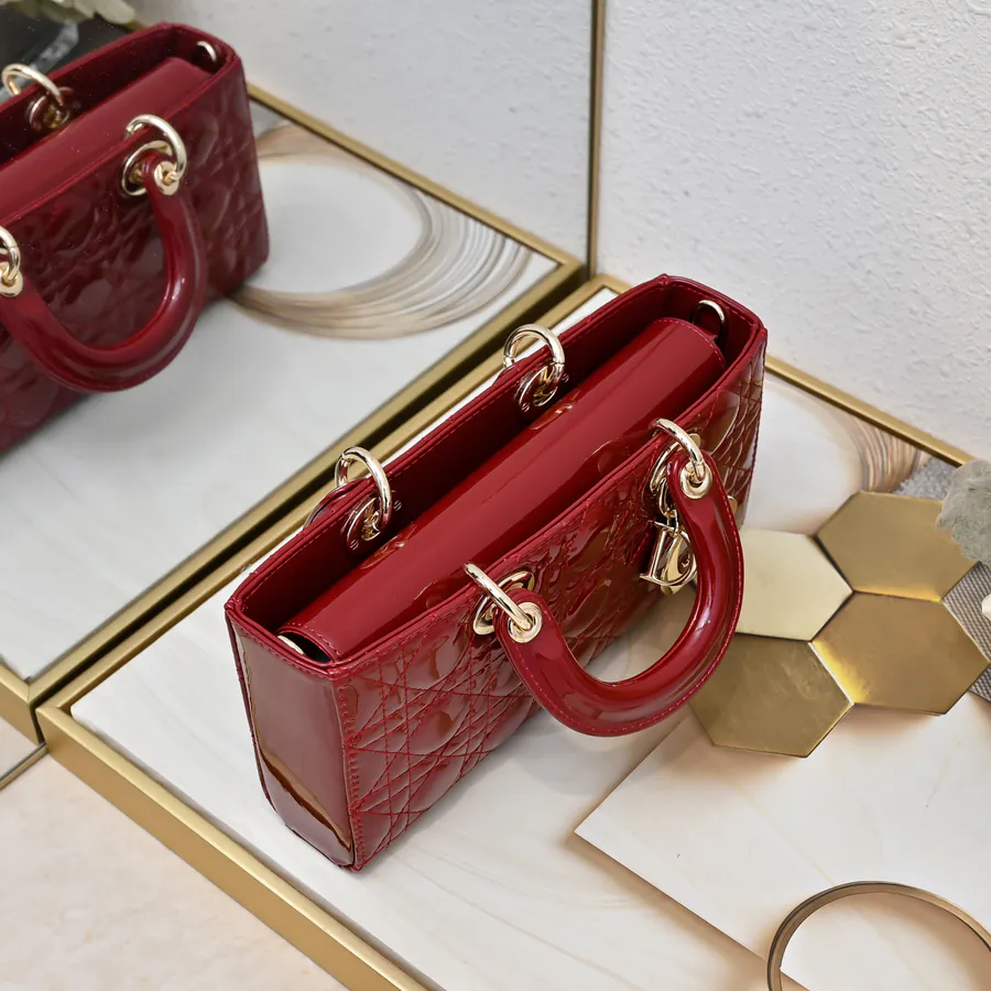 Crossbody Lady D−Joy Bag in Red