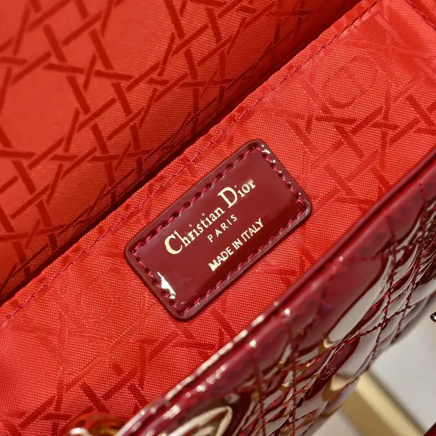 Crossbody Lady D−Joy Bag in Red