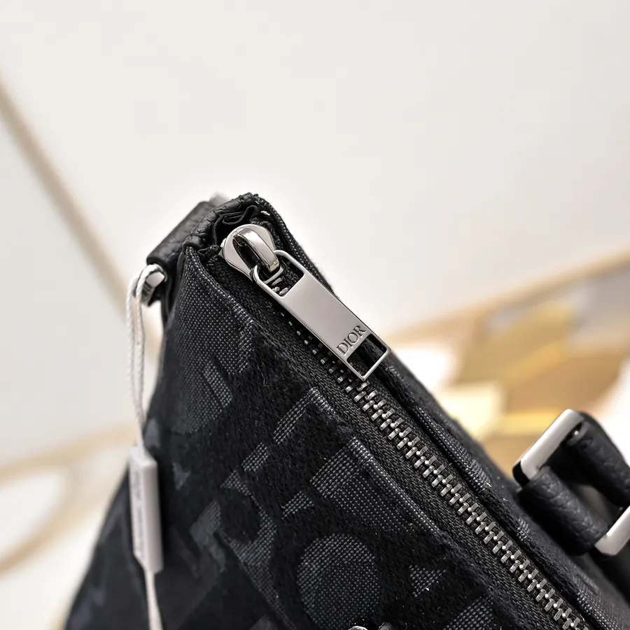 Dior Weekender25 Handbag in Black