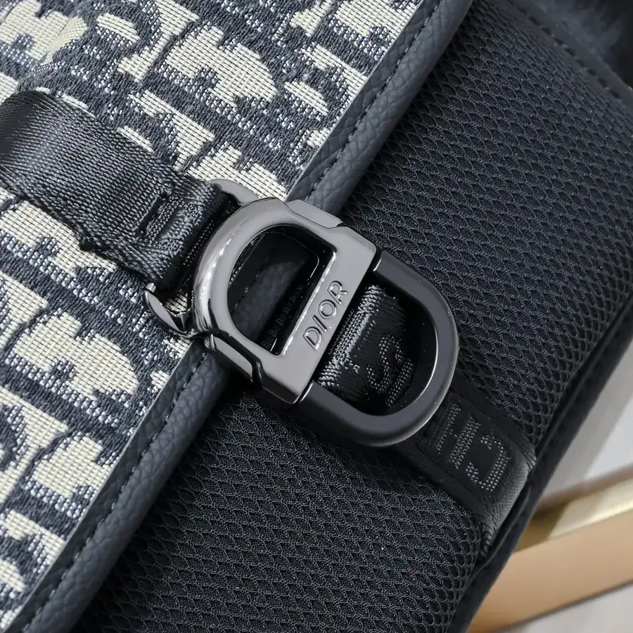 8 Handbag with Strap Mini Size