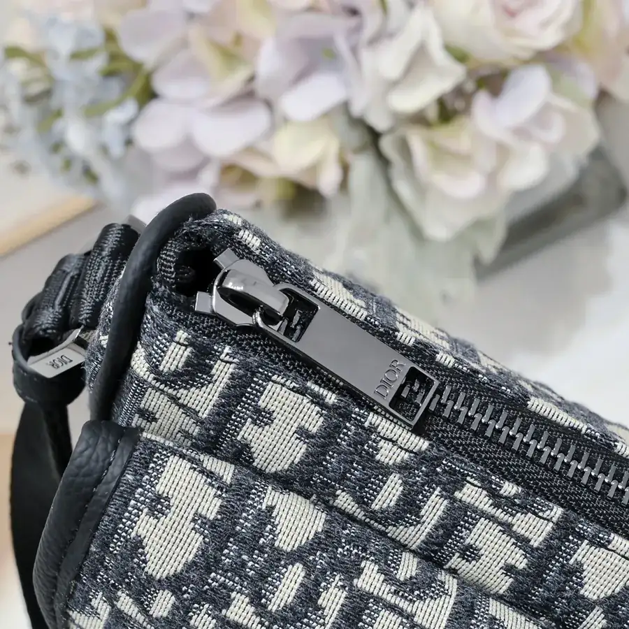 8 Handbag with Strap Mini Size