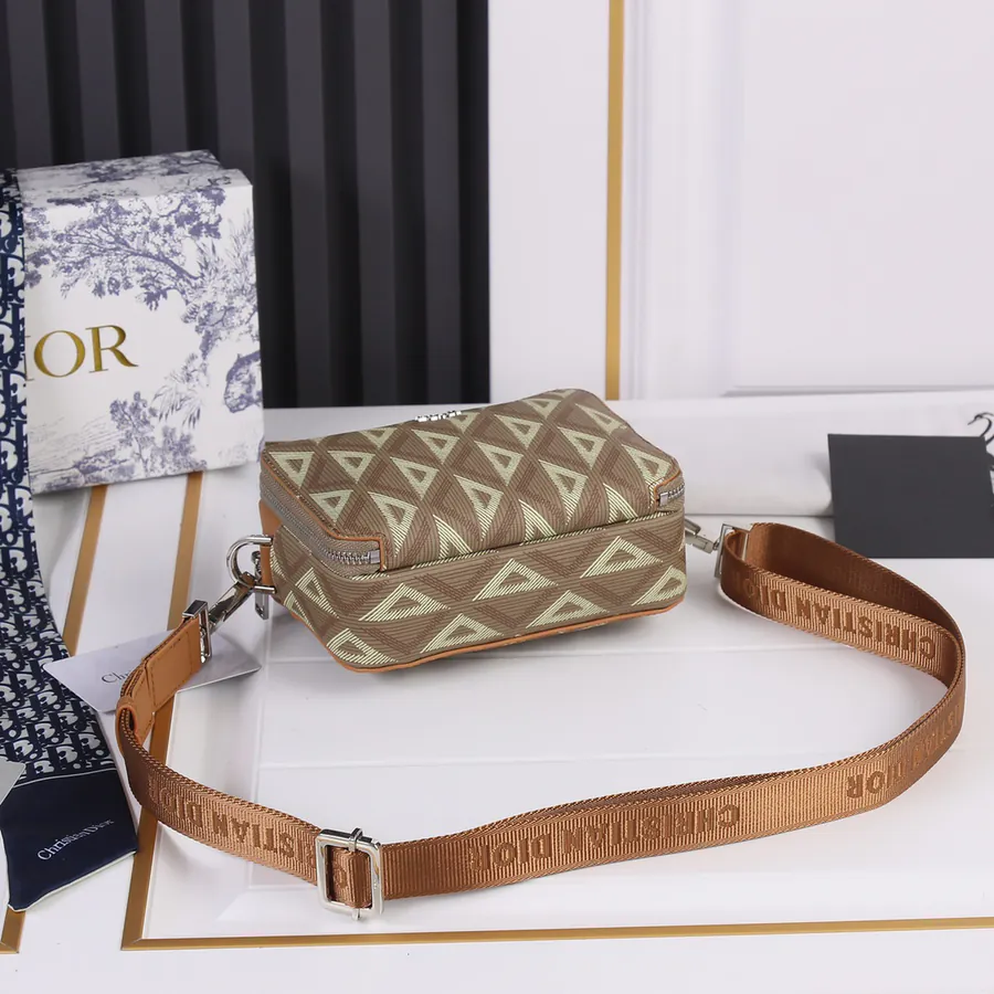 Di0R Oblique 2024 Double Zip Camera Bag