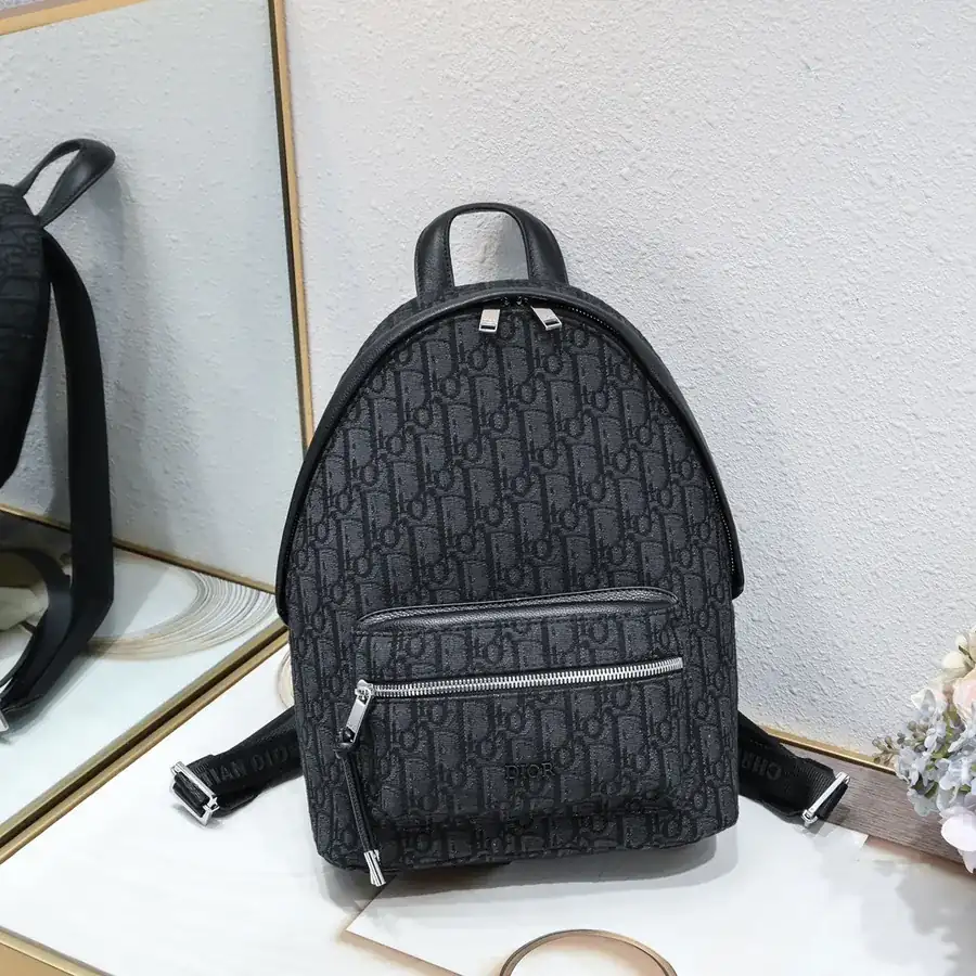DIO.R Oblique Small Shoulder Bag