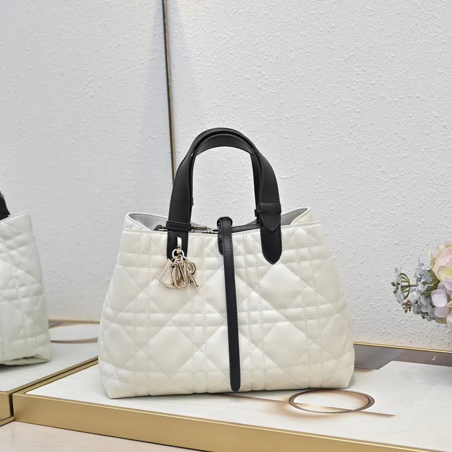 Toujours Travel Tote Medium Size