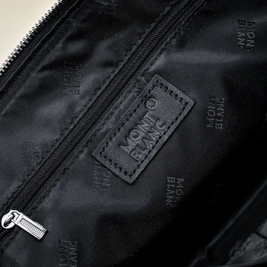 MONT BLANC Men's Wallet Premium Leather, Sleek Design