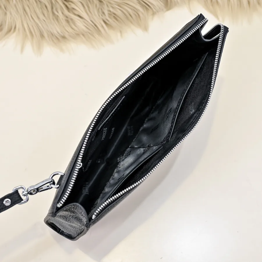 MONT BLANC Men's Wallet Premium Leather, Sleek Design