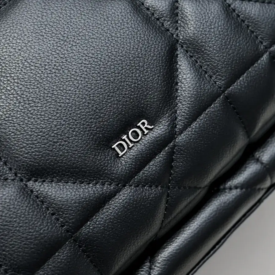 Dior New Shoulder Bag Modern Style and Haute Couture Fusion