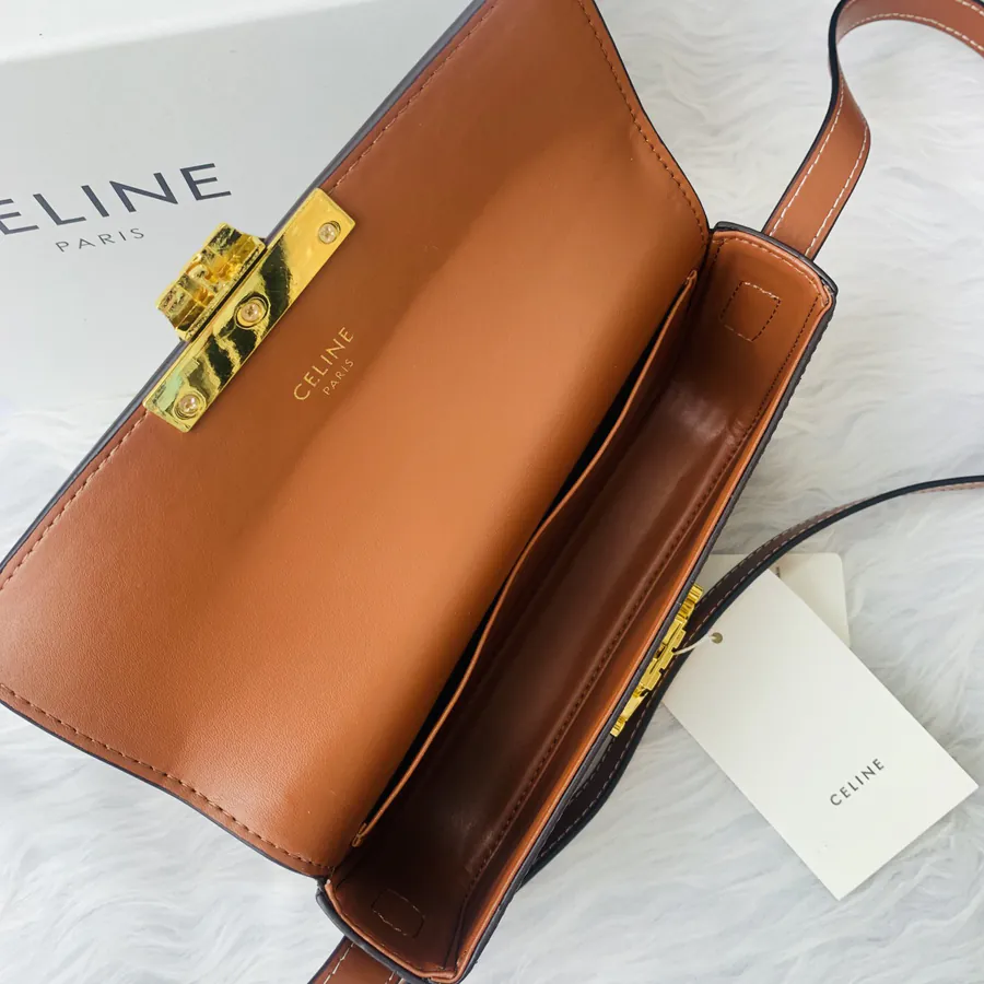 TrioMPHE Leather Shoulder Bag
