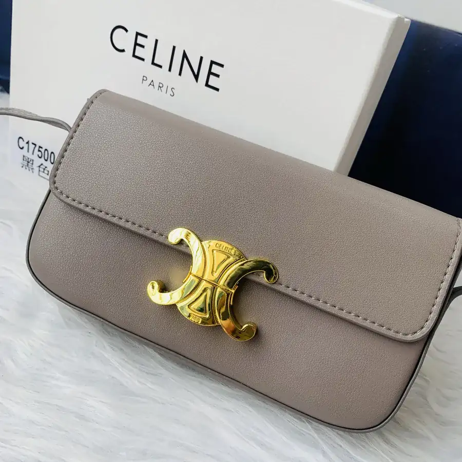 TRIOMPHE Leather Shoulder Bag