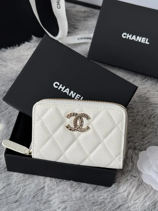 CHANEL 22k浮雕Logo大双C五金卡包