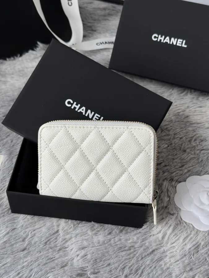 CHANEL 22k浮雕Logo大双C五金卡包