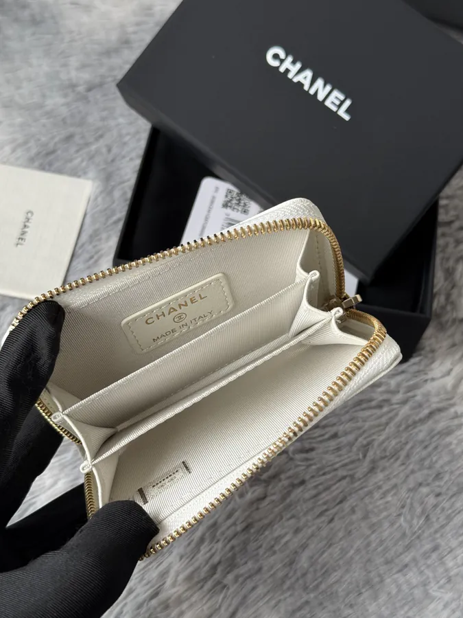 CHANEL 22k浮雕Logo大双C五金卡包