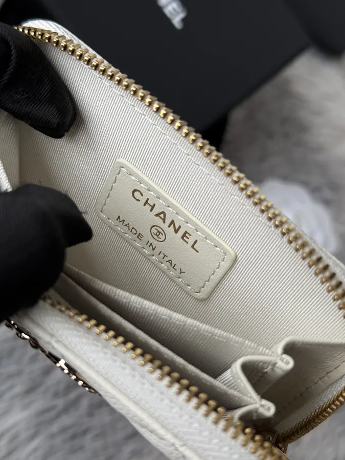 CHANEL 22k浮雕Logo大双C五金卡包