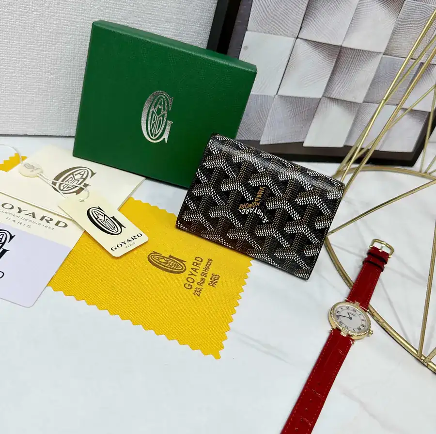 Goya Marigny Zero Wallet Perfect for Storing Coins and Cards