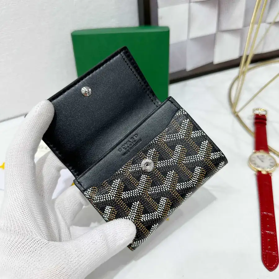 Goya Marigny Zero Wallet Perfect for Storing Coins and Cards