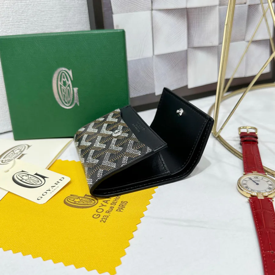 Goya Marigny Zero Wallet Perfect for Storing Coins and Cards