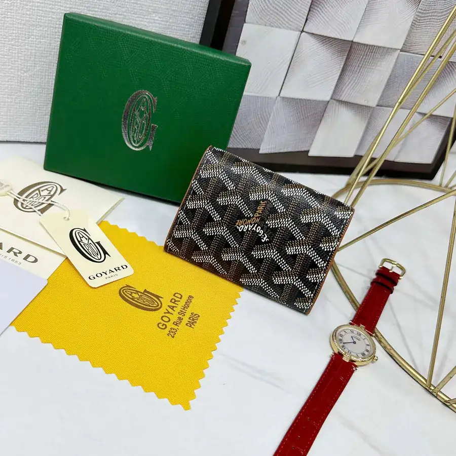 Goya Marigny Zero Wallet Perfect for Storing Coins and Cards