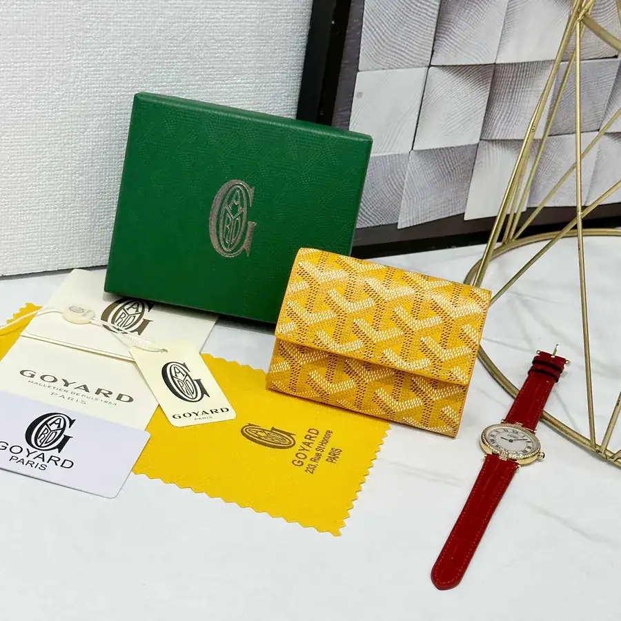 Goya Marigny Zero Wallet Perfect for Storing Coins and Cards