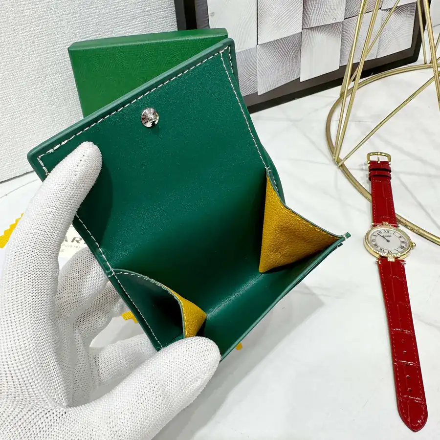 Goya Marigny Zero Wallet Perfect for Storing Coins and Cards