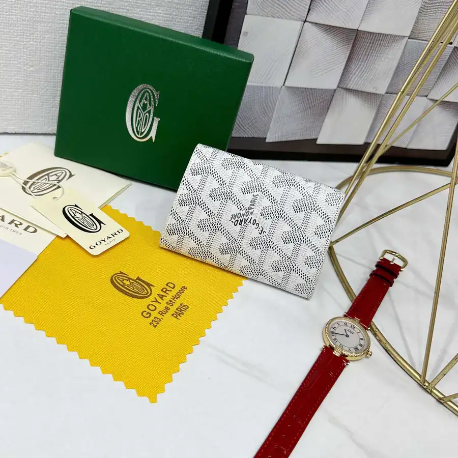 Goya Marigny Zero Wallet Perfect for Storing Coins and Cards