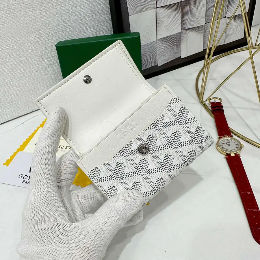 Goya Marigny Zero Wallet Perfect for Storing Coins and Cards