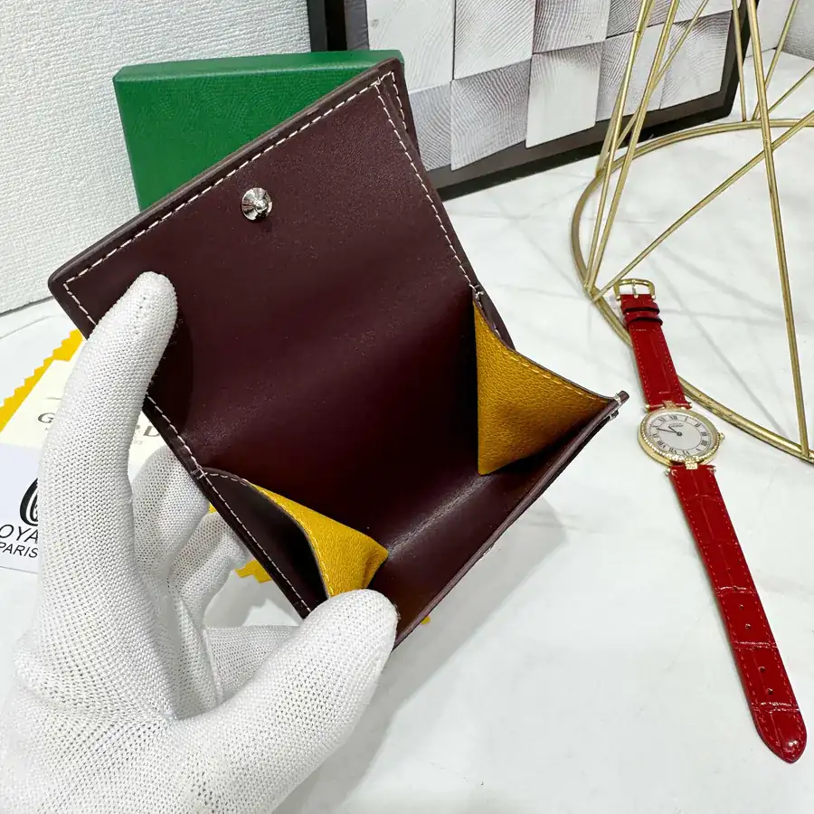 Goya Marigny Zero Wallet Perfect for Storing Coins and Cards