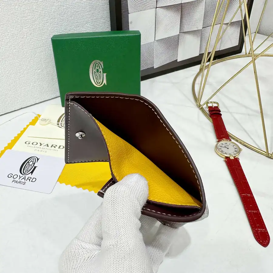 Goya Marigny Zero Wallet Perfect for Storing Coins and Cards